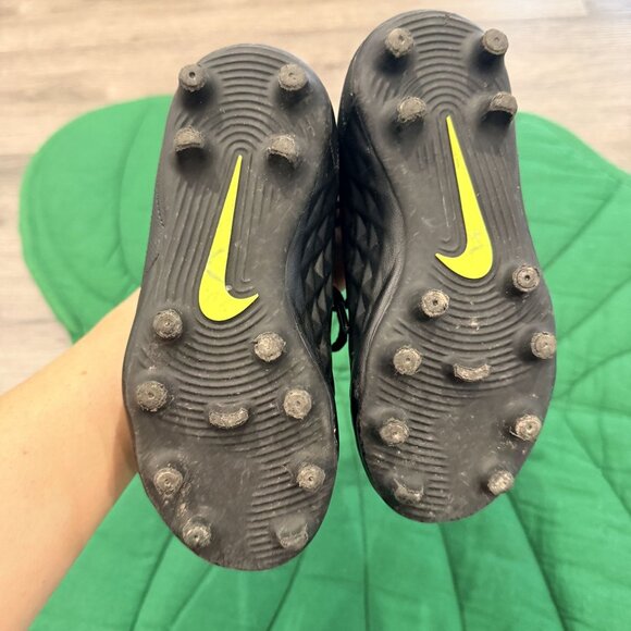 Nike Tiempo Toddler 10C Black Soccer Cleats - Picture 5 of 9